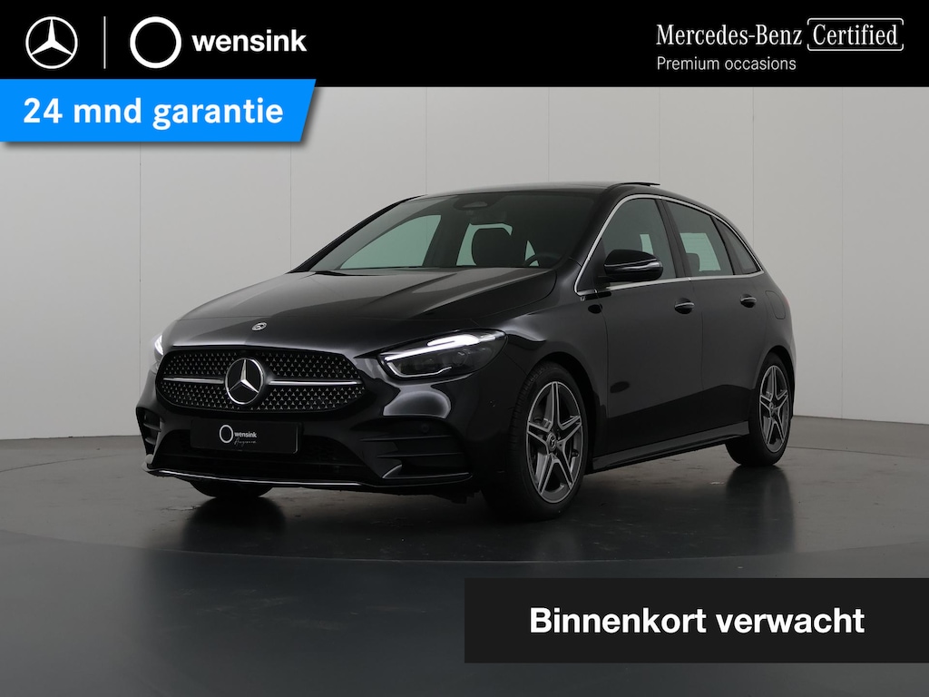 Mercedes-Benz B-klasse 180 Business Solution AMG | Panoramadak | Winter pakket | Memory stoelen | Trekhaak | Parkeercamera | Sfeerverlichting |