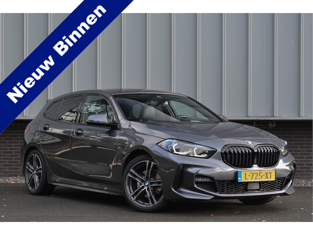 BMW 1-Serie 118i Aut. M-Sport | Trekhaak | HiFi | Camera | Virtual | Sfeer | NL Auto |