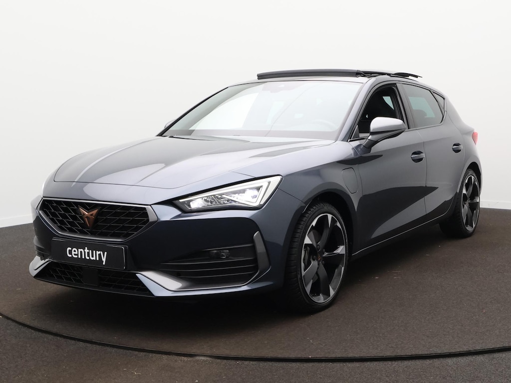 CUPRA Leon 1.4 e-Hybrid Business | Panodak | ACC | Navi | Stoelverwarming | PDC Achter |