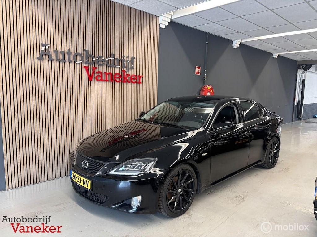 Lexus IS 250 Business|2.5 V6 Handbak|Leder|CarPlay|Xenon|NAP
