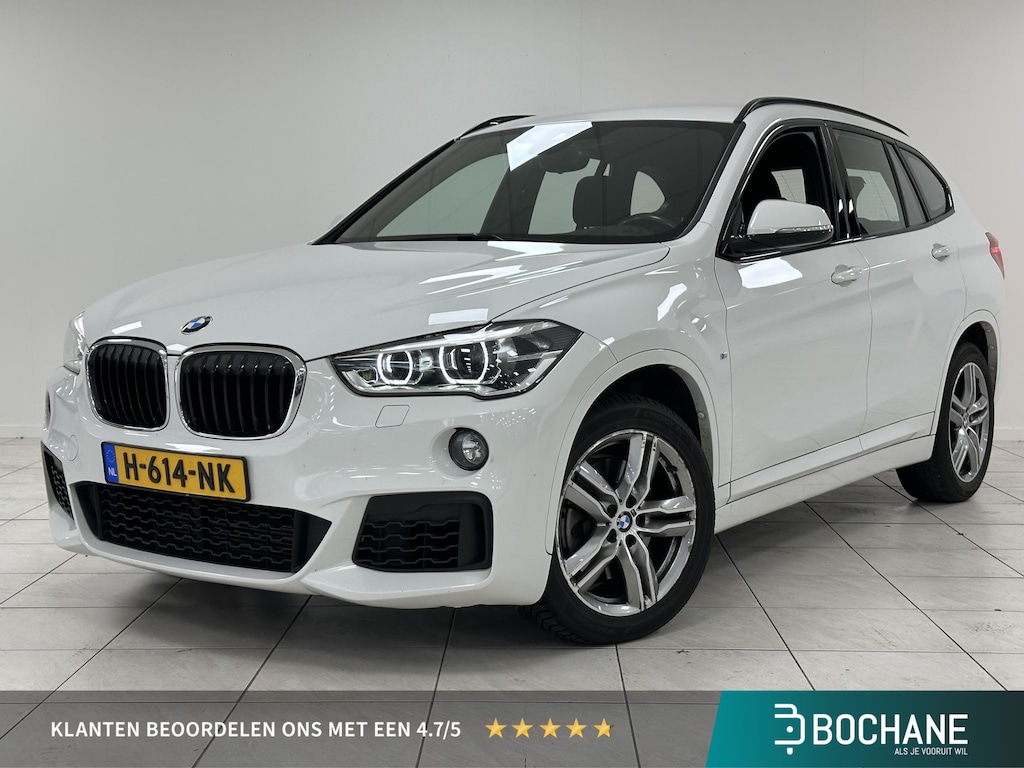 BMW X1 sDrive20i High Executive AFNEEMBARE TREKHAAK | STOELVERWARMING | PDC ACHTER | CLIMATE CONTROL |