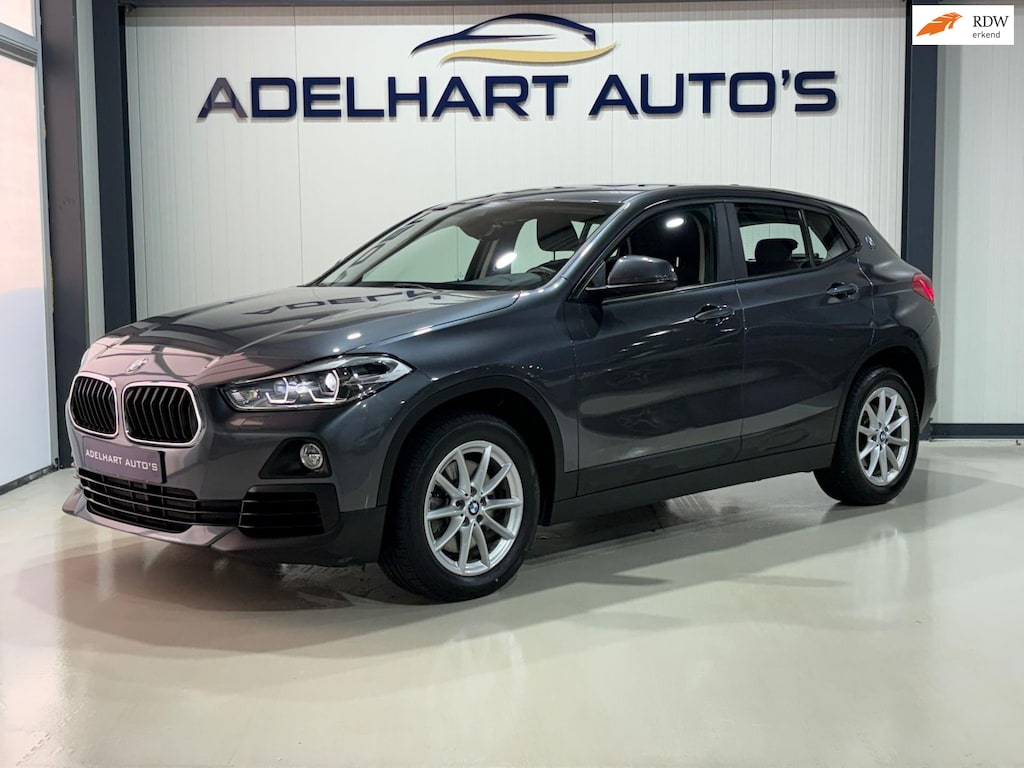 BMW X2 SDrive20i Executive Sport Line Automaat 192 PK / Navigatie full map / Cruise control / Climate control / etc...