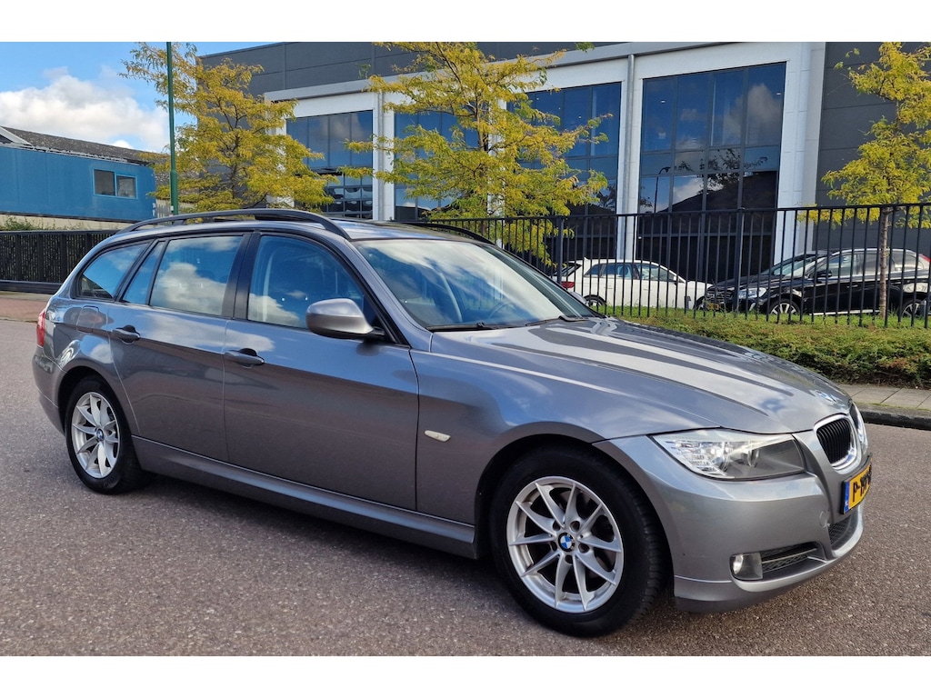 BMW 3-Serie Touring 318i PANORAMA NAVI PSENSOR CRUISE 2 X SLEUTELS