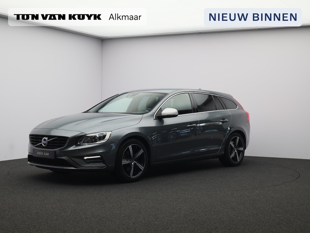 Volvo V60 2.0 T4 190PK Business Sport / Trekhaak / Parkeerverwarming / Verwarmbare Voorstoelen / Leder/Nubuck / Xenon / Volvo On Call /