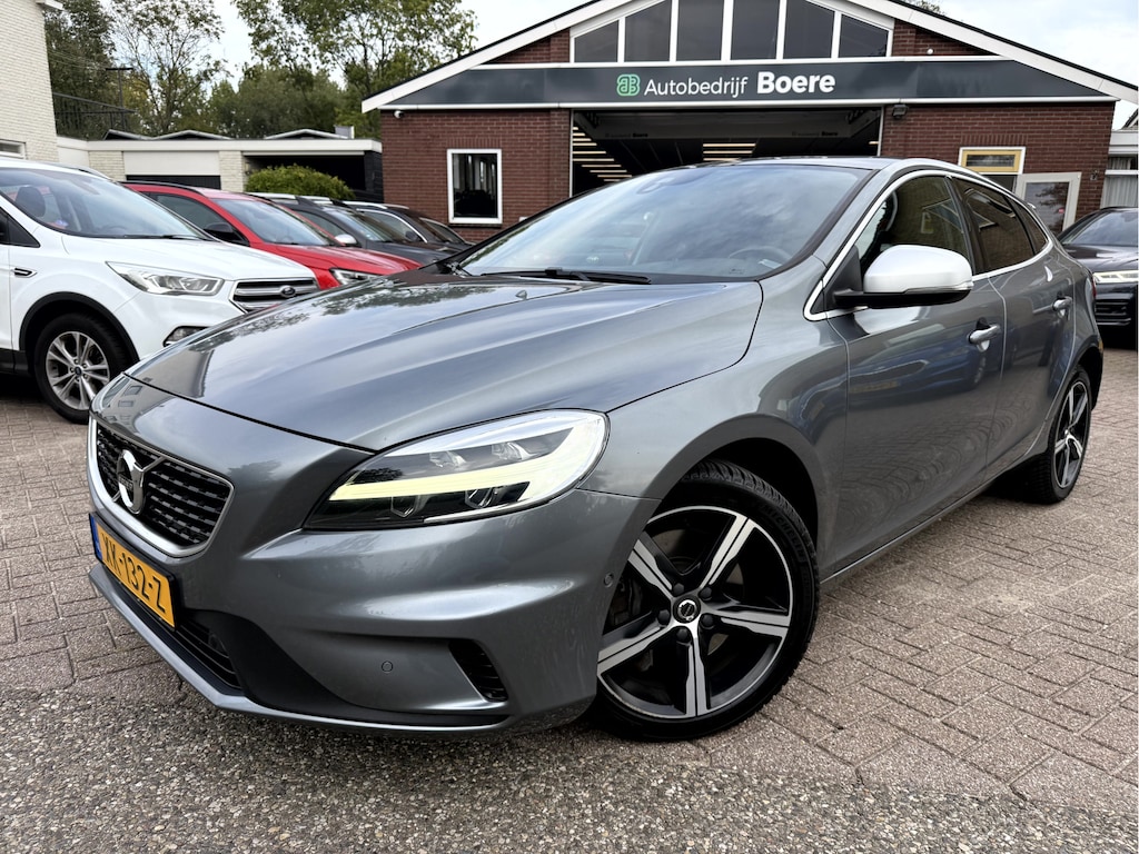 Volvo V40 1.5 T3 Polar+ Sport R-Design Panoramadak, Camera, 17''Lmv