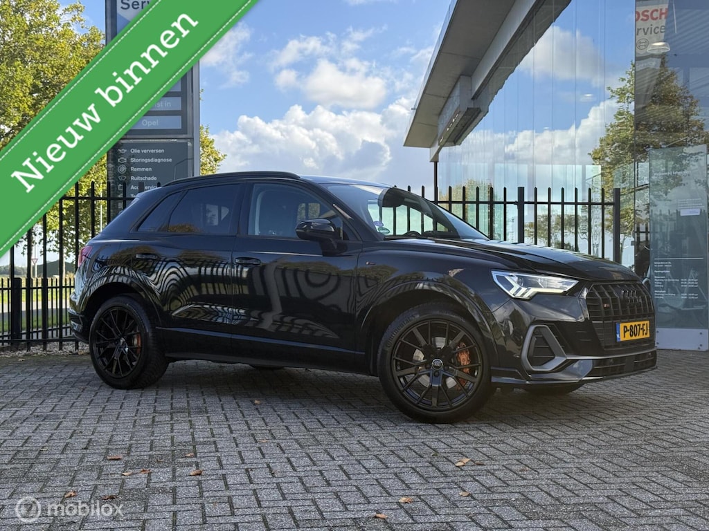 Audi Q3 S-Line | Trekhaak | Stoelverwarming | Camera | leer