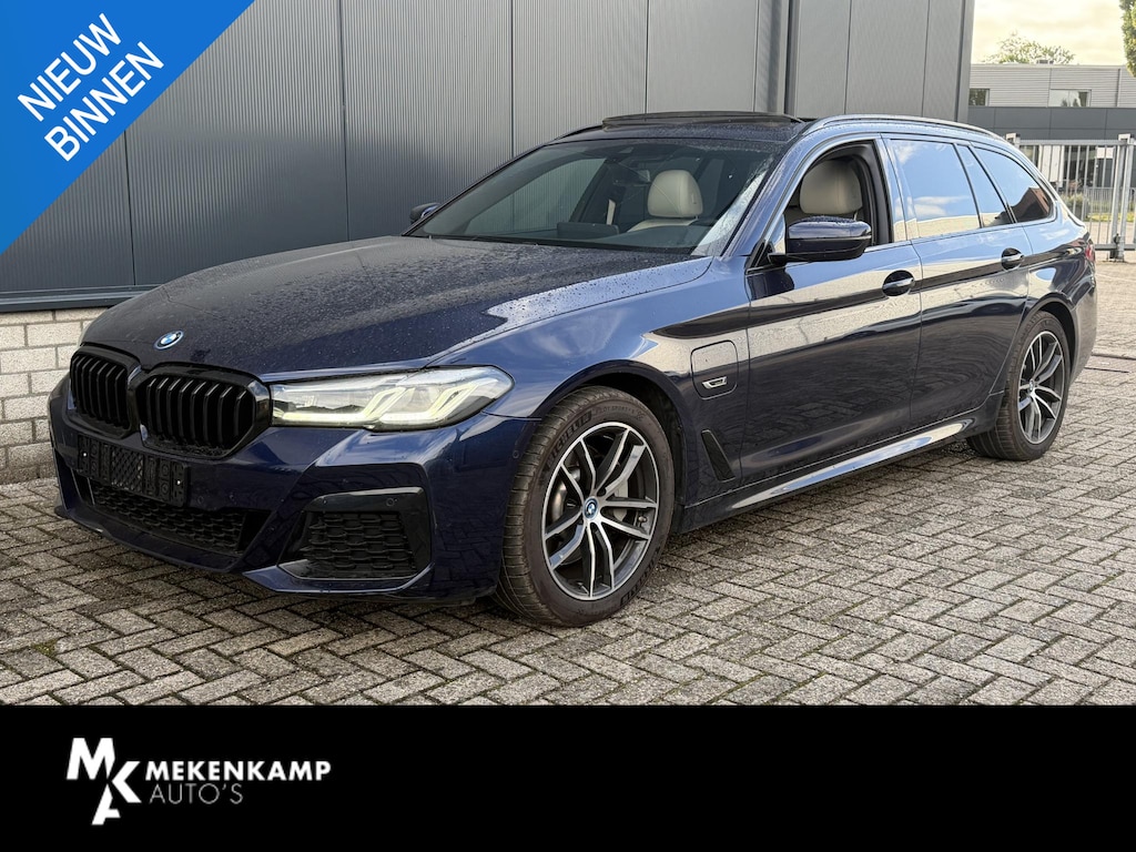 BMW 5-Serie Touring 530e High Executive M-Sport 18"/Panoramadak/Leder + memory/Stoelverwarming/Dodehoek/Keyless/Elektrische klep/Apple Carplay & Android Auto