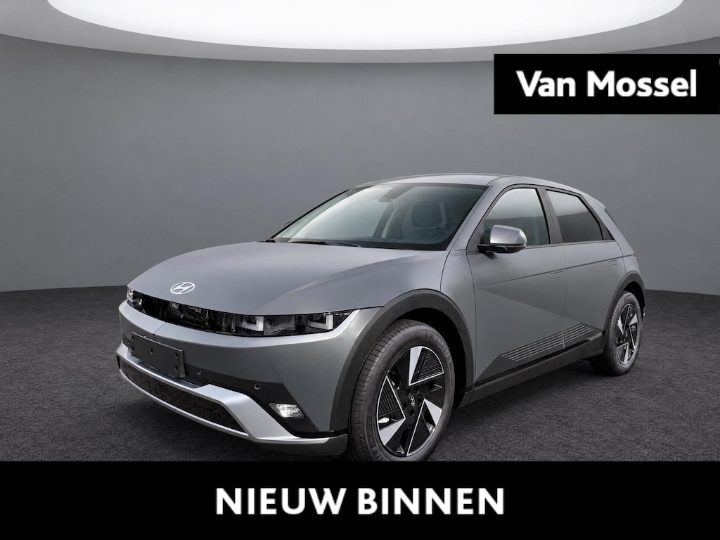 Hyundai Ioniq 5 Standard Range Pure Edition 63 kWh | Stoel/Stuurverwarming | Elektrisch Verstelbare Stoelen | Elektrische Achterklep | Achteruitrijcamera | Apple Carplay/Android Auto | Parkeersensoren Voor |