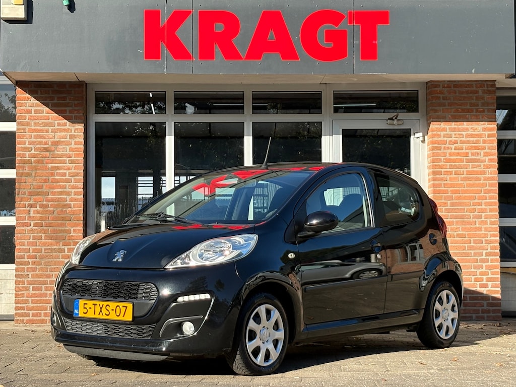 Peugeot 107 Active 1.0 68 pk - 5drs - Navi - airco - 2 sleutels - APK 06-2027!