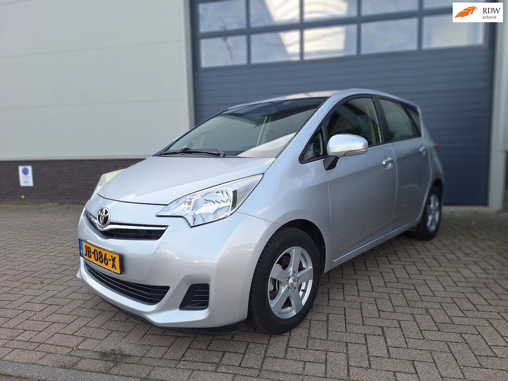 Toyota Verso-S | 1.3 VVT-i Aspiration | Airco | Automaat | Camera | Bluetooth |