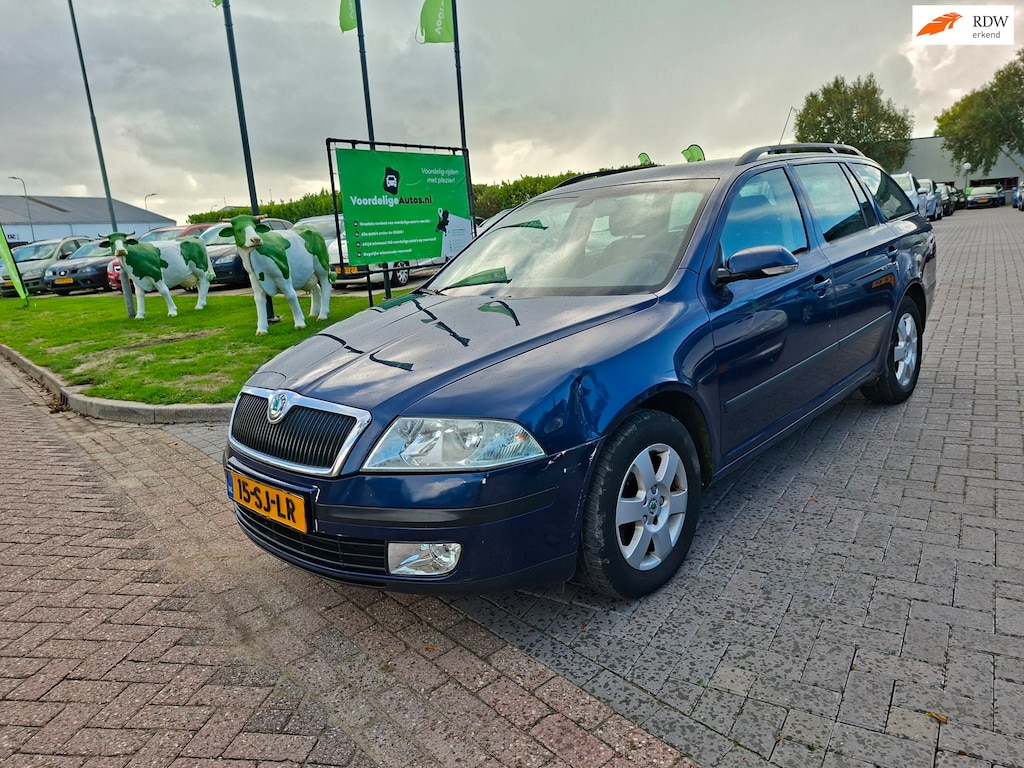 Skoda Octavia Combi 1.6 Elegance / Goede auto / APK maart 2027