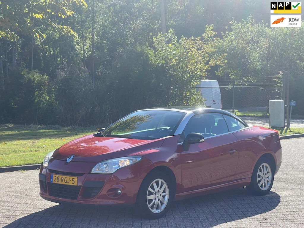Renault Megane Coupé-Cabriolet 1.6 Expression/HARDTOP/AIRCO/CRUISE/NAVI/PANO/TREKHAAK