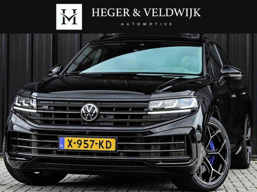 Volkswagen Touareg 3.0 TSi eHybrid 4MOTION R | 462PK | Panoramadak | NL-Auto | Night Vision | Massage + Ventilatie | HUD | Dynaudio | Luchtvering | Soft Close | Adaptive Cruise | Ambiance Interieur | Keyless Entry | Stoelverwarming V+A | Stuurverwarming | Trekhaak |
