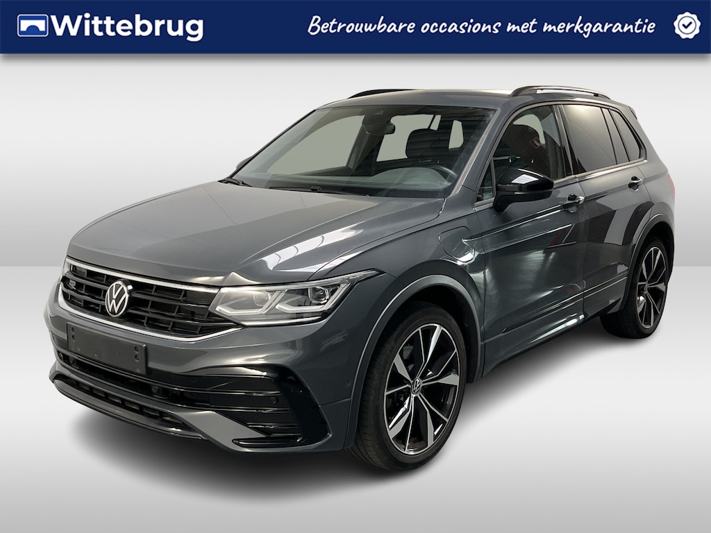 Volkswagen Tiguan 1.4 TSI eHybrid R-Line / AUTOMAAT/ 245 PK/ TREKHAAK/ ACC/ PARK.SENSOR.V+A/ CAMERA/ APP-CONNECT/ DCC/ STUUR+STOELVERWARM./ DODEHOEK/ ELEK.ACHTERKLEP/ KEYLESS/ NAVI/ DAB/ CLIMA/ IQ.LIGHT/ 20'' LMV