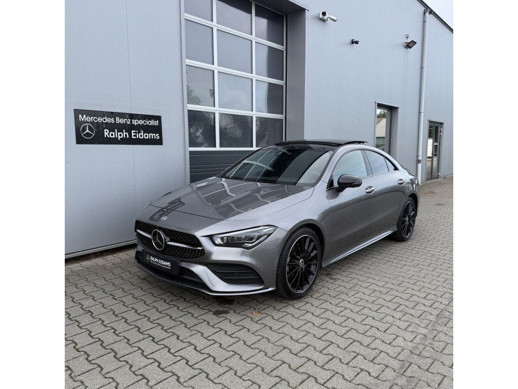 Mercedes-Benz CLA *PANO/CAMERA/CARPLAY* 250 e AMG Line