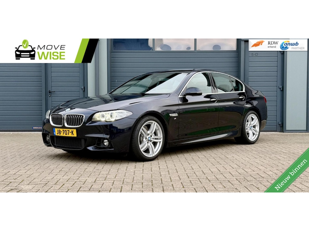 BMW 5-Serie F10 520i 184pk High Executive | M SPORT | Automaat | Pano | Comfortstoelen | Dealeronderhouden | Carbonschwarz |