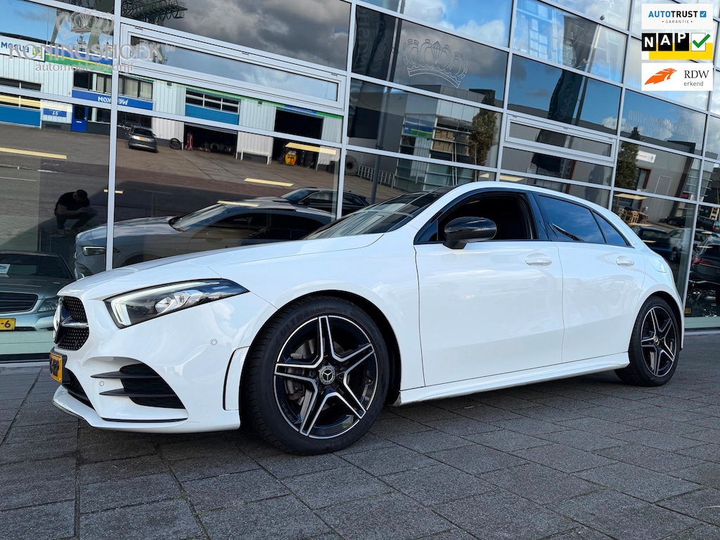 Mercedes-Benz A-klasse 180 Business Solution AMG