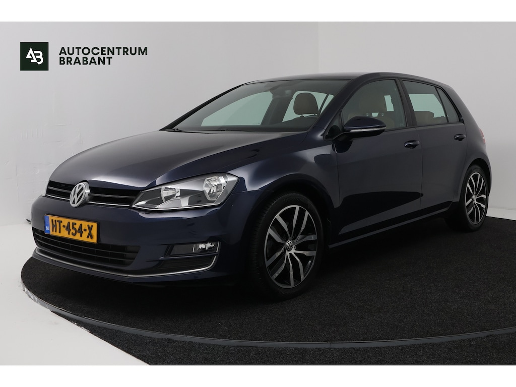 Volkswagen Golf 1.2 TSI Business Edition Connected (CAMERA, STOELVERWARMING, CARPLAY NAVIGATIE)