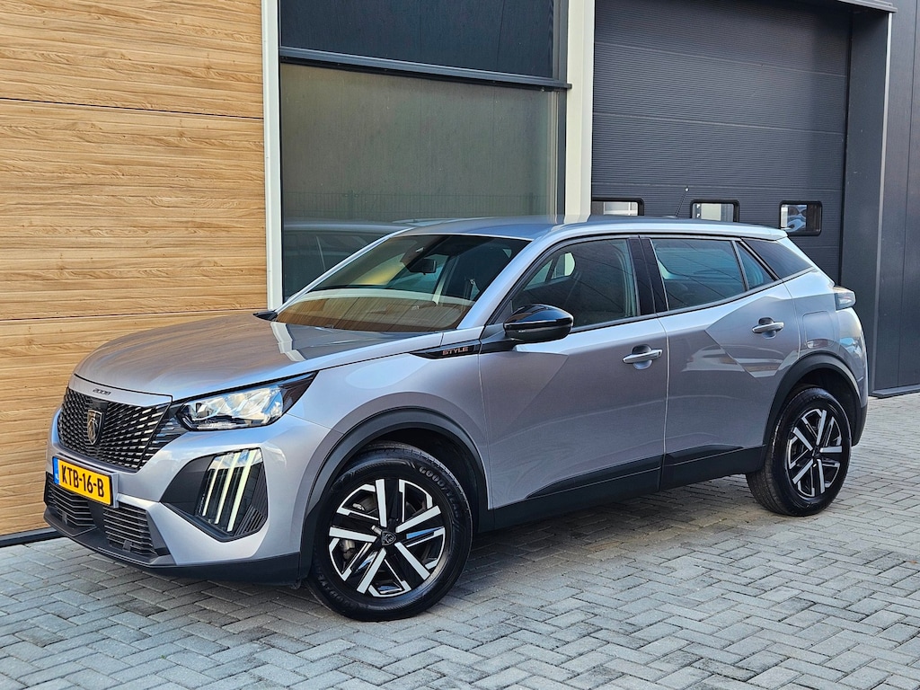 Peugeot 2008 1.2 Hybrid 136 Style Carplay LED Climate PDC