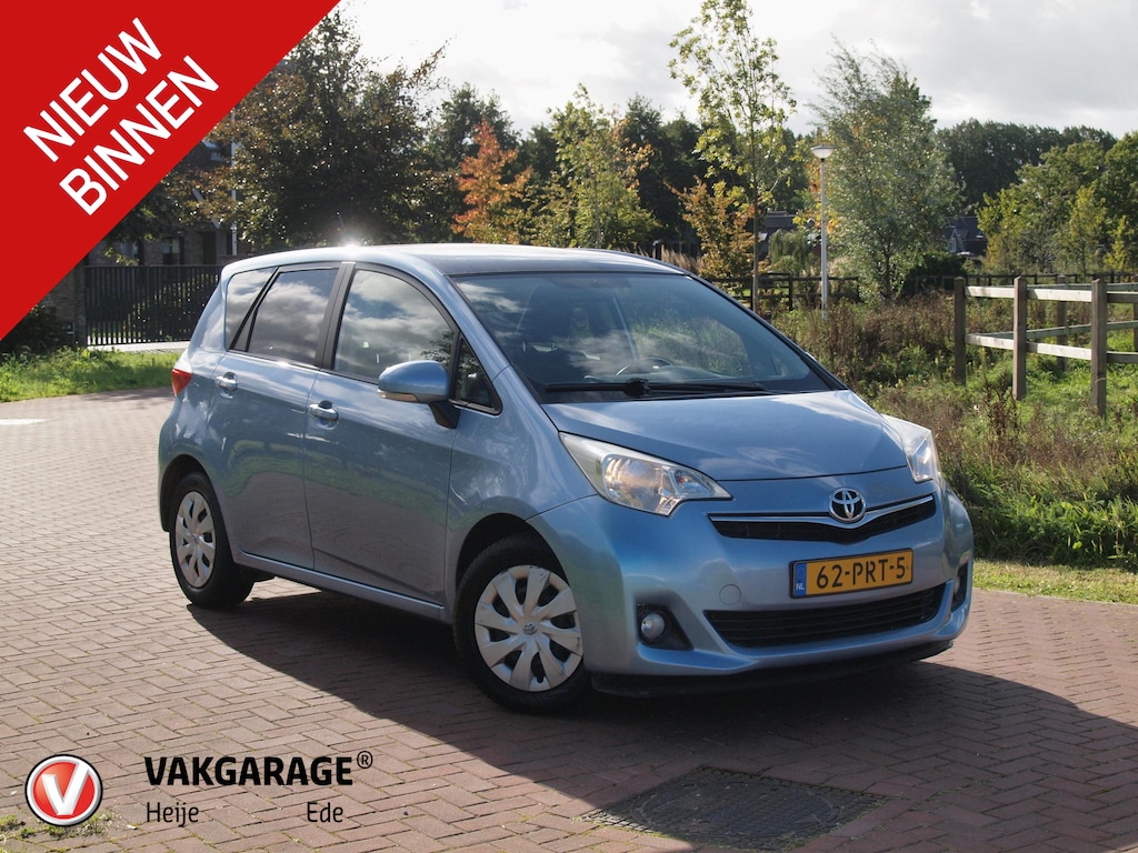 Toyota Verso-S 1.3 VVT-i Aspiration | Eerste Eigenaar | Automaat | Camera | Trekhaak | Panoramadak |