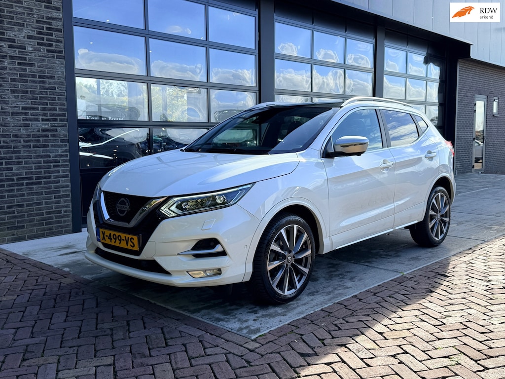 Nissan Qashqai 1.3 DIG-T Tekna + Automaat | Pano | Luxe leder | LED |