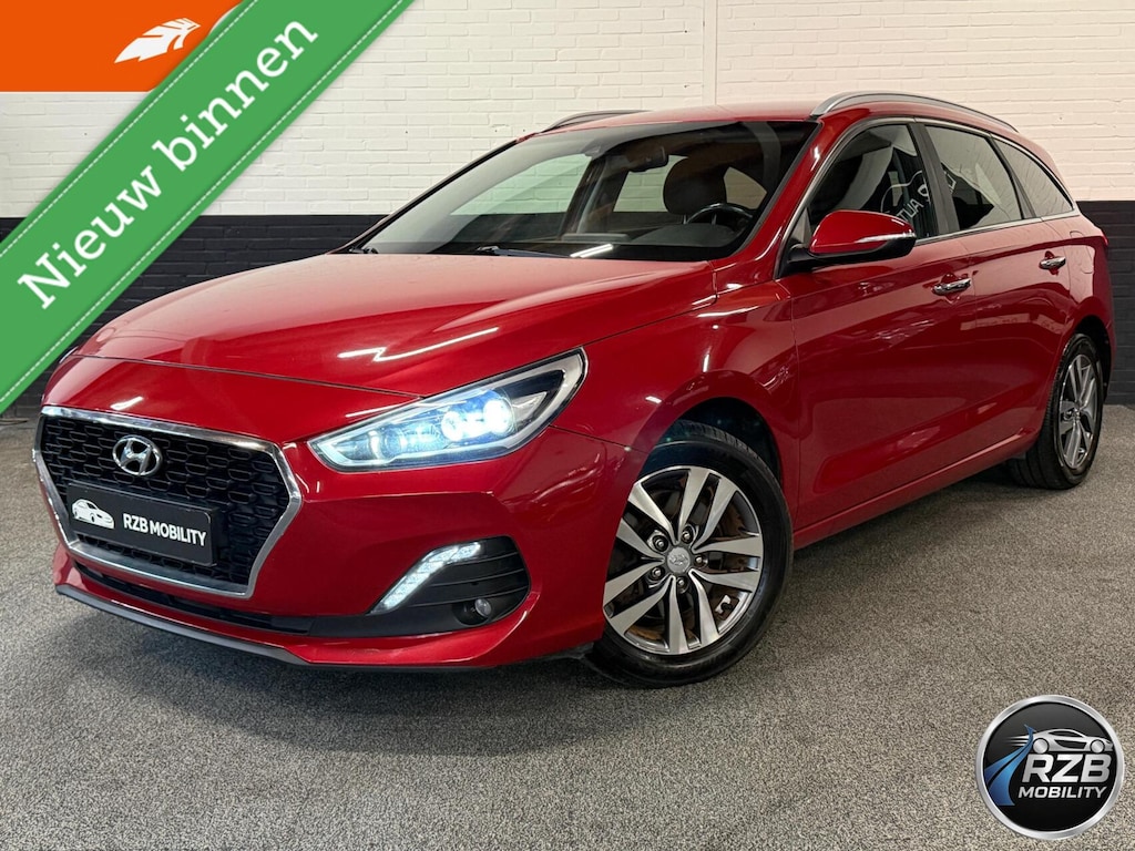 Hyundai i30 Wagon 1.0 T-GDI Premium | Parkeersensoren | Camera | Stoel en stuurverwarming | Dodehoekdetectie | Cruise | Apple Carplay | Dealer onderhoud