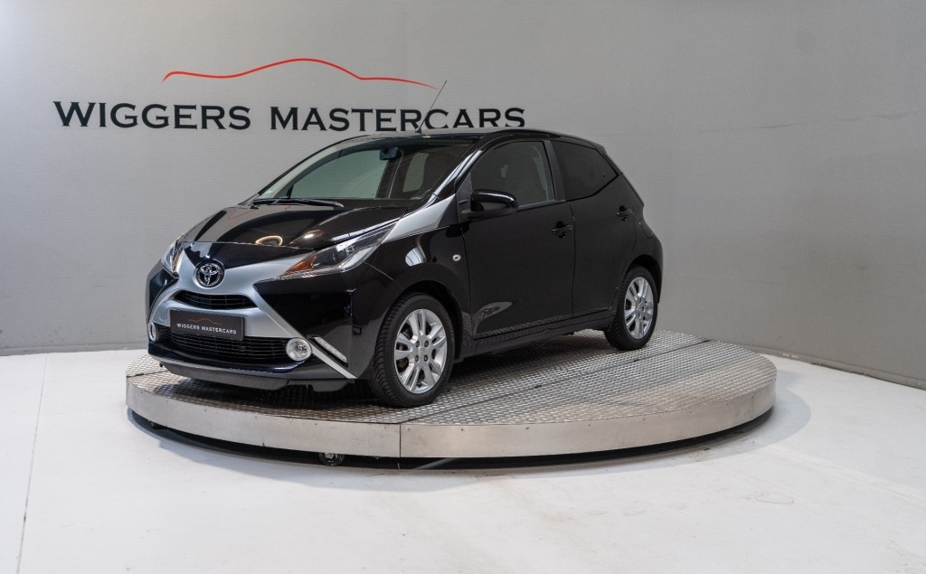 Toyota Aygo 1.0 VVT-I X-JOY 5-drs , LM velgen, Climate, Navigatie, dealeronderhouden!
