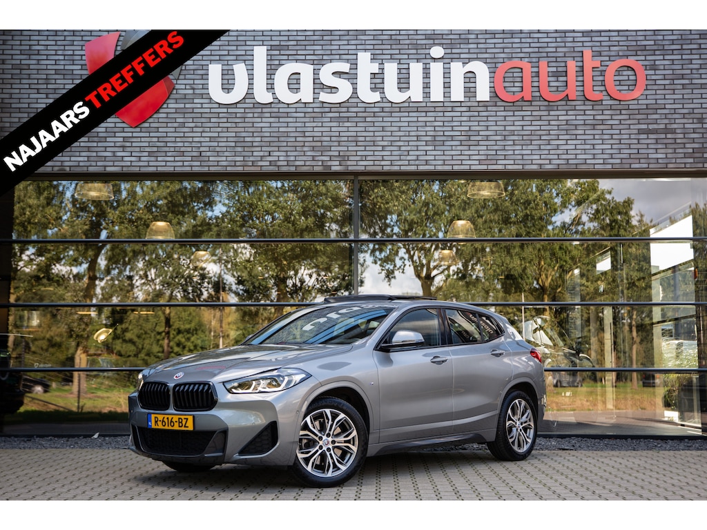 BMW X2 xDrive20i Business Edition Plus , Panoramadak, HUD, Achteruitrijcamera, Navigatie,