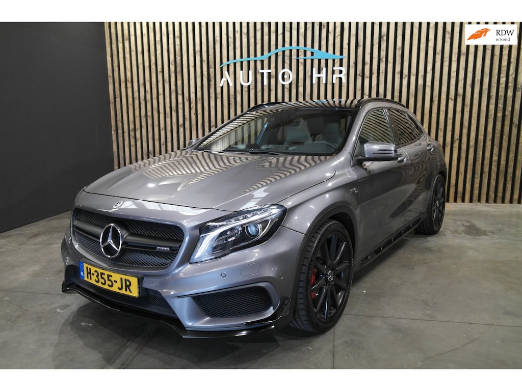 Mercedes-Benz GLA AMG 45 4Matic Panoramadak