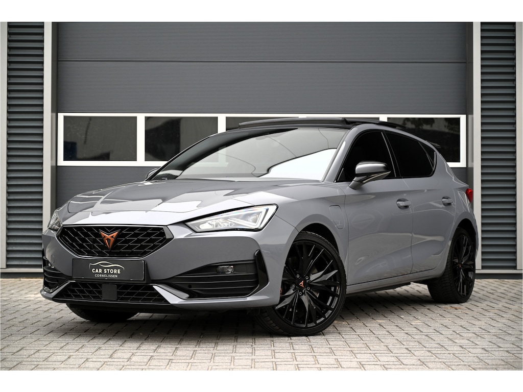 CUPRA Leon 1.4 e-Hybrid VZ 245 PK / PANO / DCC / SFEER / ACC / BLACK STYLE / NARDO GREY / MOTORSOUND