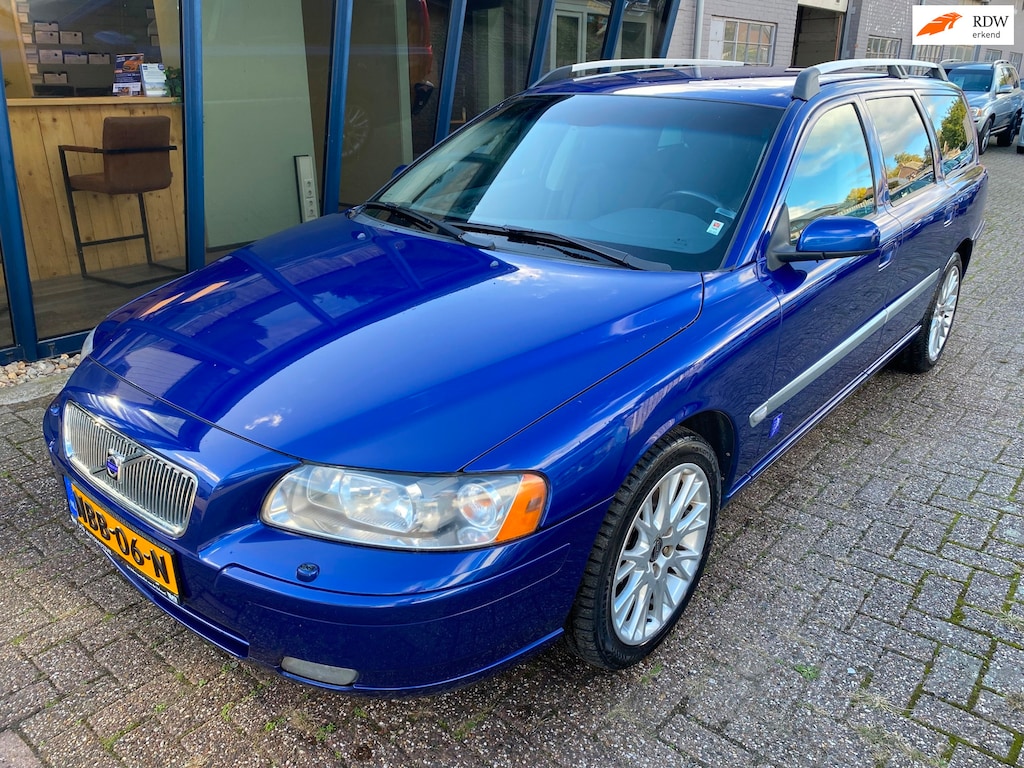 Volvo V70 2.5T Ocean Race 210PK Youngtimer