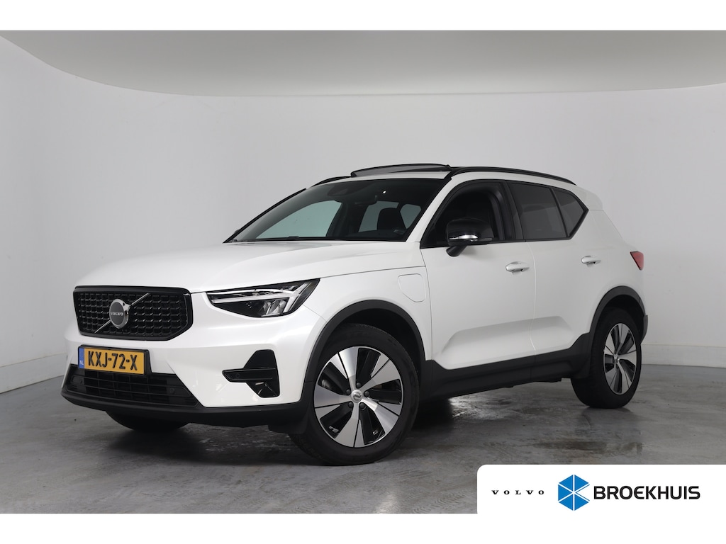 Volvo XC40 1.5 T4 Plug-in hybrid Ultimate Bright | 1e Eigenaar! | Open Dak | Camera | Harman/Kardon | Stoel/Stuurverwarming | Memory Zetels | LED | Clima | Navi | Cruise Adaptive | Keyless | Elk. Achterklpe | Lichtmetalen Velgen