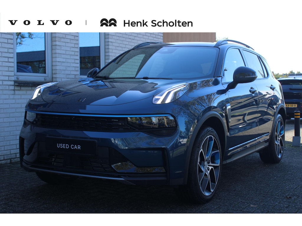 Lynk & Co 01 | Panoramadak | 360 camera | Achteruitrijcamera | Elektrische bestuurdersstoel met geheugen | Stoelverwarming | Actieve bochtverlichting | Adaptieve Cruise Control | Stuurassistent | Lane Assist | Navigatie | Elektrische Achterklep | Keyless Entry | Dodehoekassistent