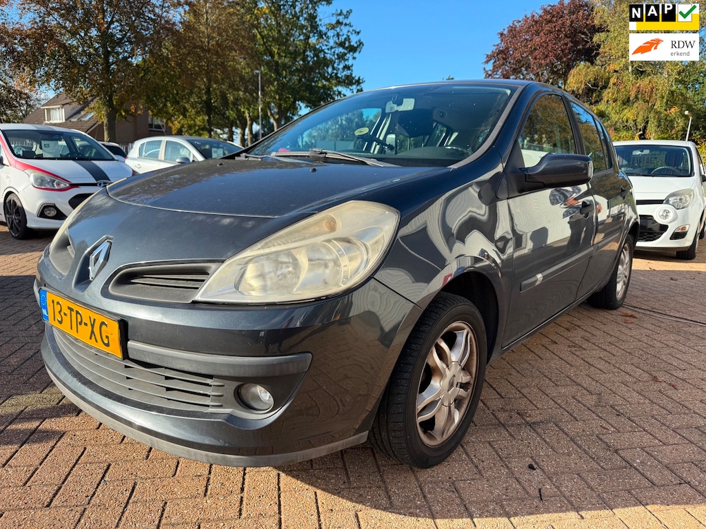 Renault Clio 1.6-16V Privilège AUTOMAAT D.RIEM VV BIJ 186DKM