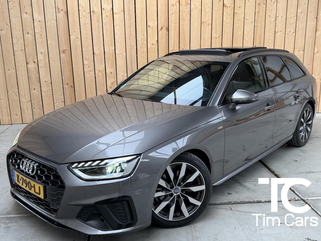 Audi A4 Avant 35 TFSI S edition Automaat | Achteruitrijcamera | Apple CarPlay/Android Auto | Cruise & climate control | Elektrisch glazen panorama-dak | Getint glas | Parkeersensoren voor en achter | Sportstuur | Zwart optiek pakket