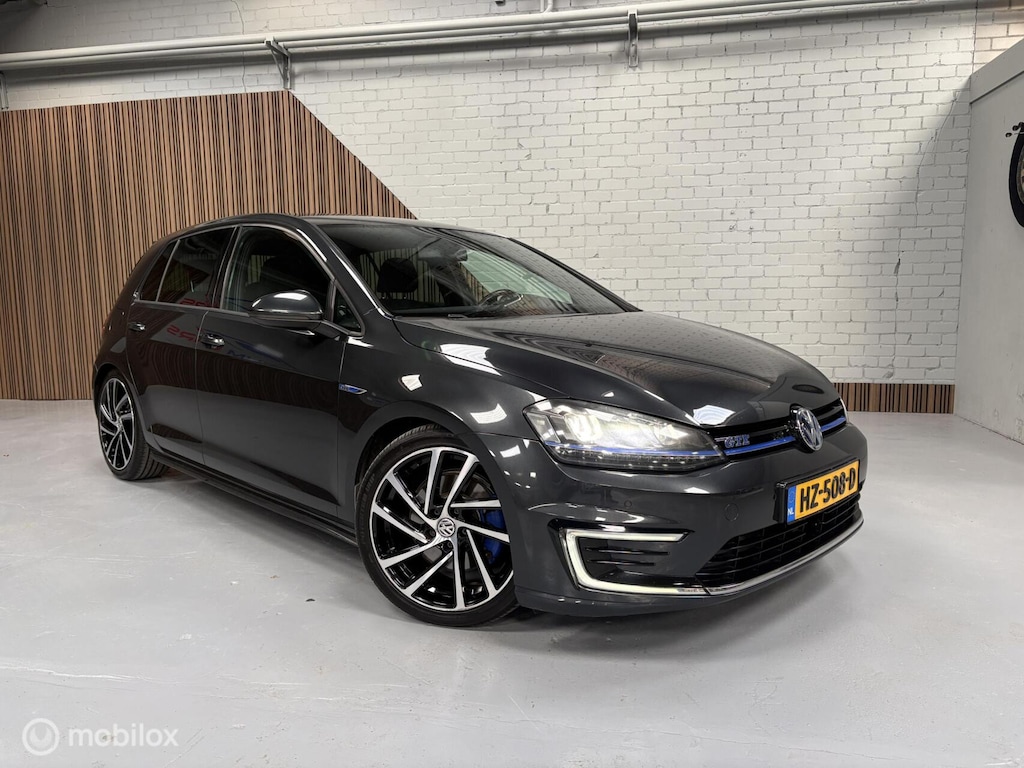 Volkswagen Golf 1.4 TSI GTE|Sport uitlaat|Verlaagd|Carplay|