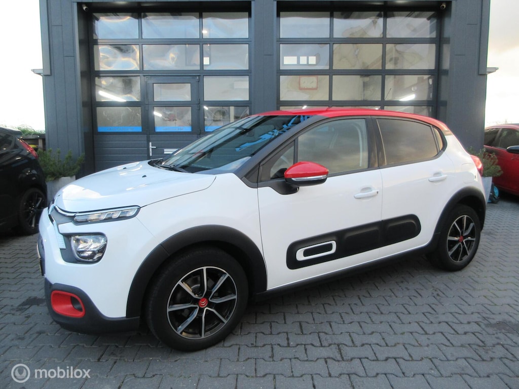 Citroën C3 1.2 PureTech Shine Automaat 110PK Airco Cruise Navi