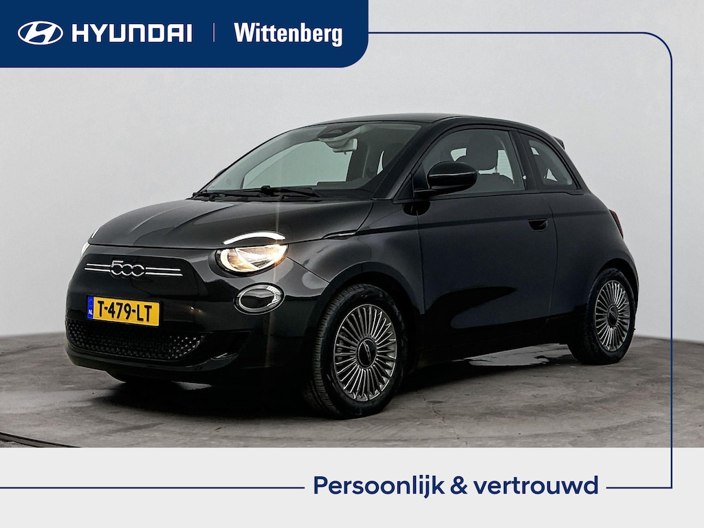 Fiat 500 ICON 42 kWh | SoH 94,4%! | TREKHAAK voor FIETSENDRAGER | CLIMA | CRUISE | CAMERA | APPLE CAR PLAY & ANDROID AUTO | BLUETOOTH | KEYLESS | 16'' LM VELGEN | ZEER LAGE KMSTAND! |