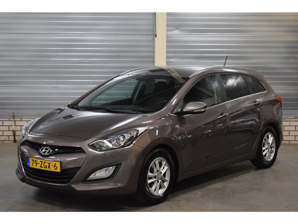 Hyundai i30 Wagon 1.6 GDI i-Vision 1e Eigenaar + Navigatie|Bluetooth|Camera|Parkeersensoren|Trekhaak|