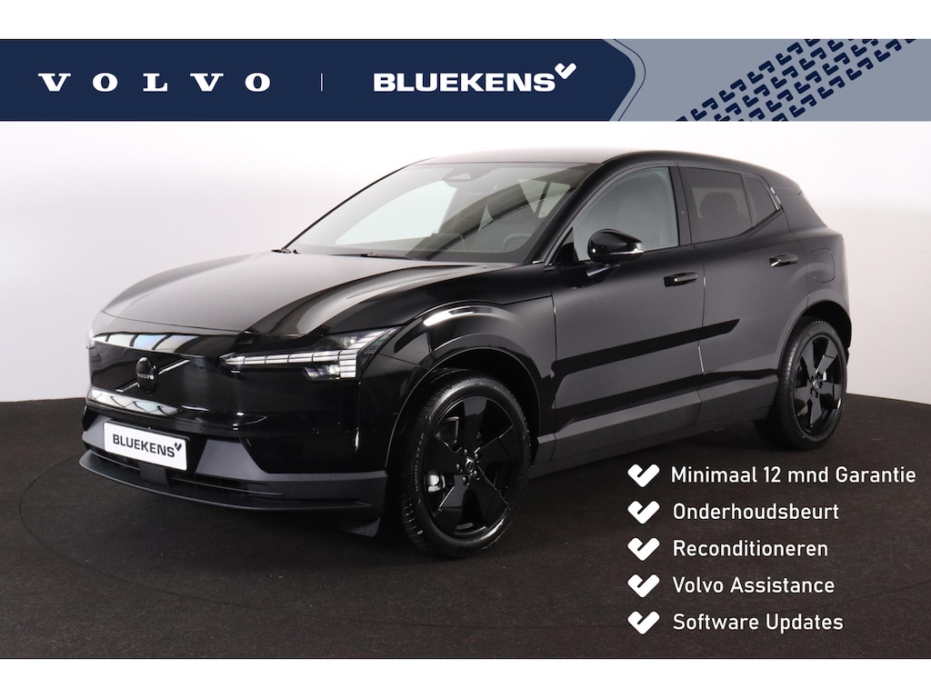 Volvo EX30 P5 Long Range Plus Black Edition Europa 69 kWh - IntelliSafe Assist & Surround - Black interieur - Harman Kardon audio - Elektrisch verstelbare voorstoelen - Verwarmbare voorstoelen & stuur - Apple® CarPlay - Android Auto - Parkeercamera achter - Parkeersensoren voor & achter - 19 inch wielen - Getinte ruiten v.a. B-stijl