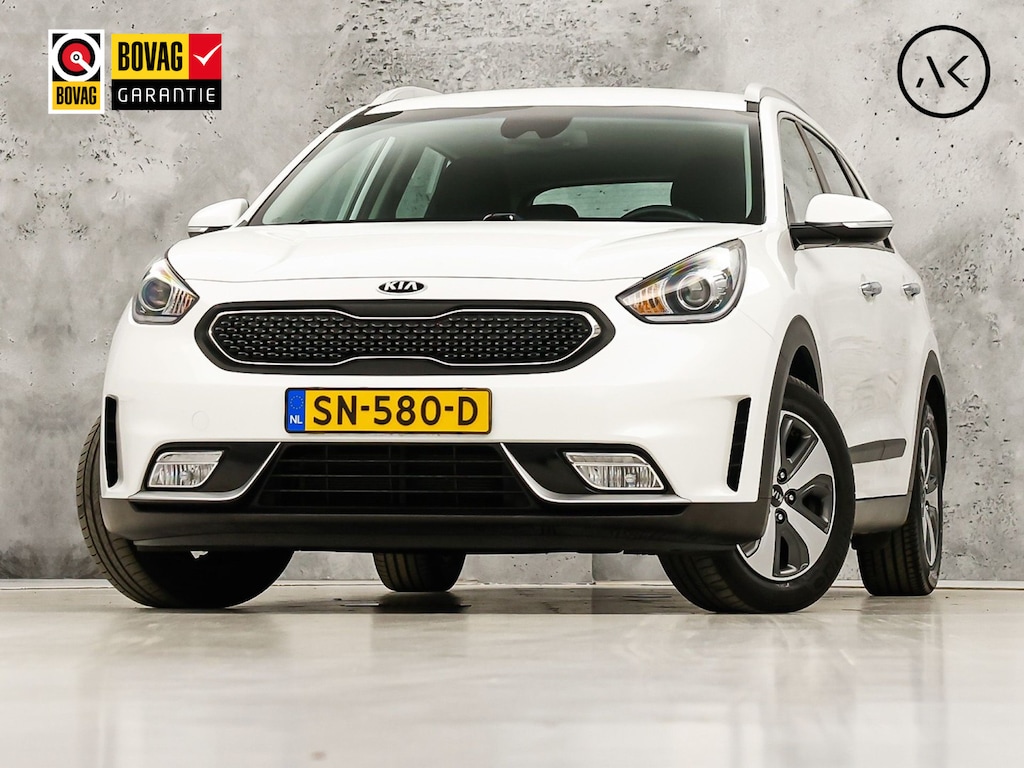 Kia Niro Hybrid 1.6 GDi DynamicLine Automaat (APPLE CARPLAY, NAVIGATIE, CAMERA, LEDER, SPORTSTOELEN, LANE ASSIST, CRUISE, NIEUWSTAAT)