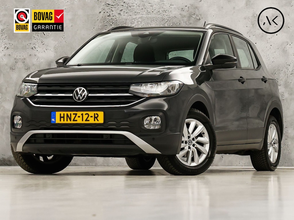 Volkswagen T-Cross 1.0 TSI Sport (APPLE CARPLAY, GROOT NAVI, STOELVERWARMING, PARKEERSENSOREN, SPORTSTOELEN, CRUISE, LM VELGEN, NIEUWSTAAT)