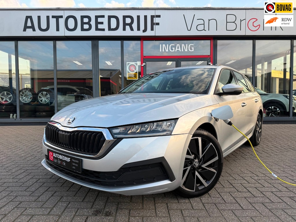 Skoda Octavia Combi 1.4 TSI iV PHEV | SOH 98% | Virtual Cockpit | LED