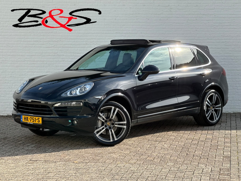 Porsche Cayenne 4.8 S Luchtvering Trekhaak Panorama Camera 21 inch Verwarmde voorruit Bose