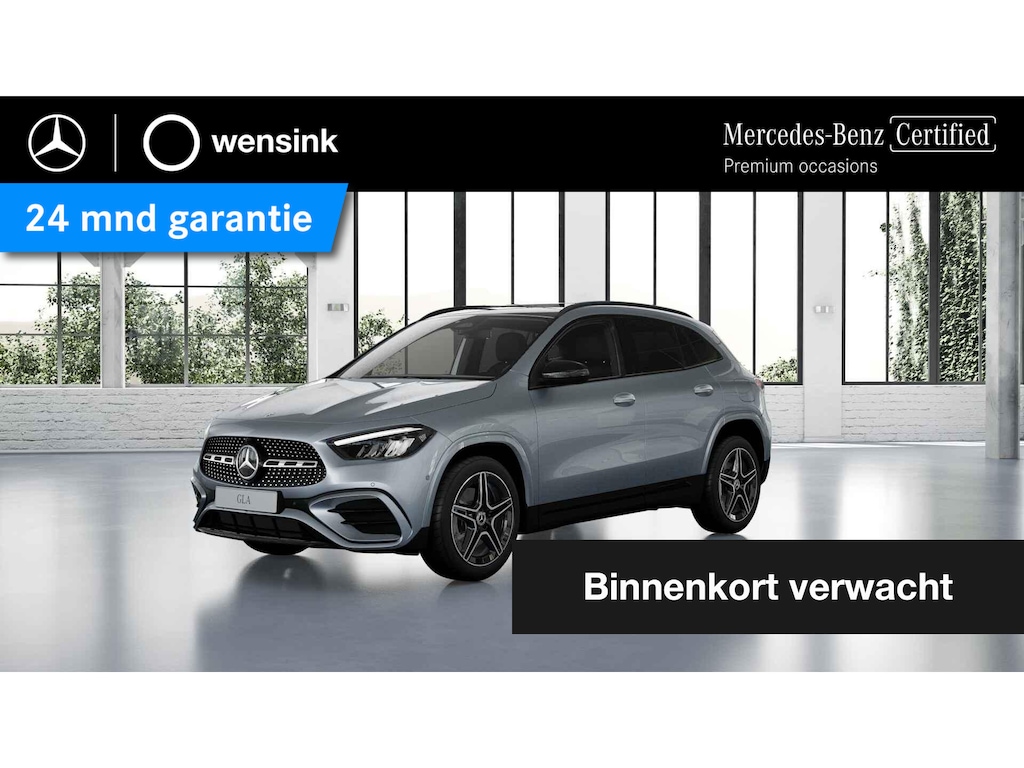 Mercedes-Benz GLA 180 AMG Line | Panoramadak | Night | Winterpakket | Keyless |