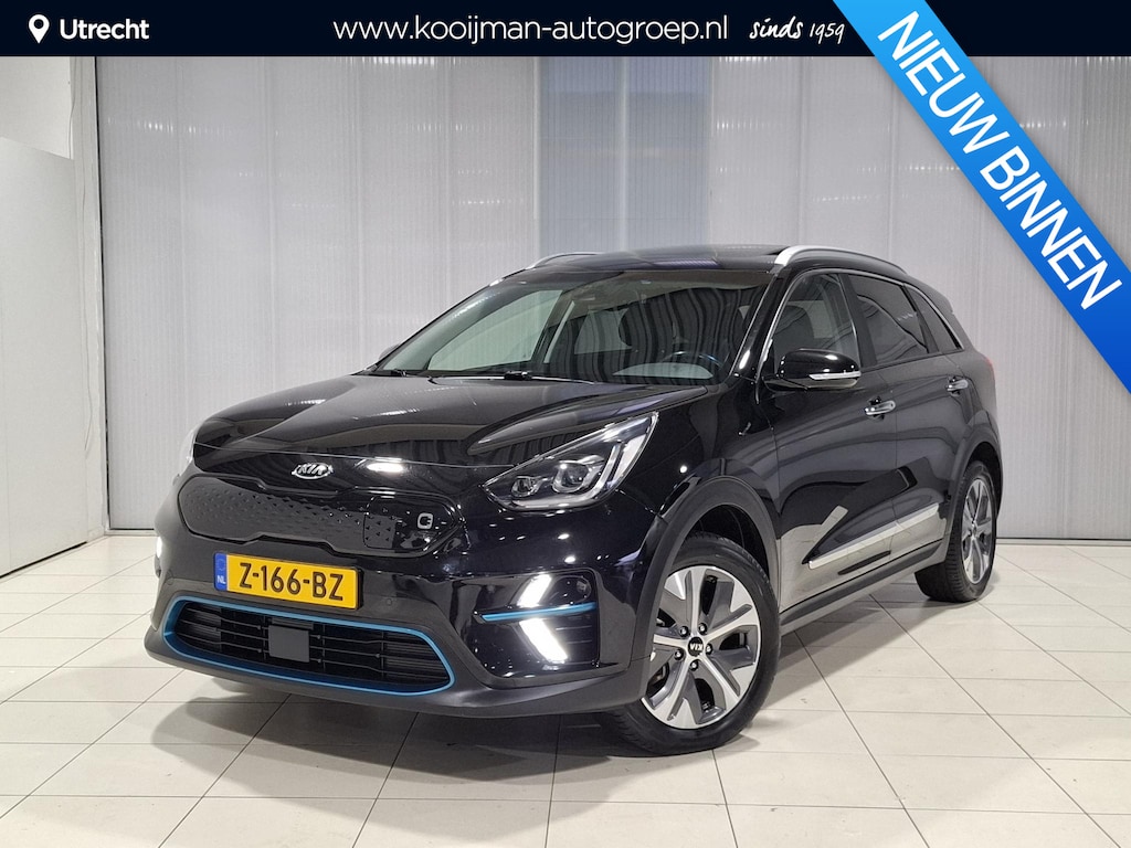 Kia Niro EV e-Niro DynamicPlusLine 64 kWh SOH 100%, Stoel en stuur verwarming, Schuif kantel dak, Apple Carplay/Android Auto, Navigatie, Camera.