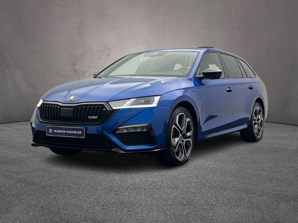 Skoda Octavia Combi RS Business 1.4 TSI PHEV 245pk DSG Automaat Panoramadak, Adaptive cruise control, Achteruitrijcamera, Navigatie, Parkeersensoren, LED matrix koplampen