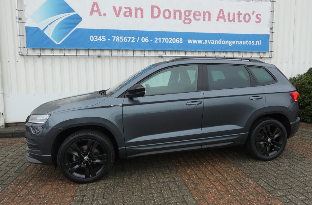 Skoda Karoq 1.5 TSI SPORTLINE DSG,ACC,Led,Trhaak,Camera,