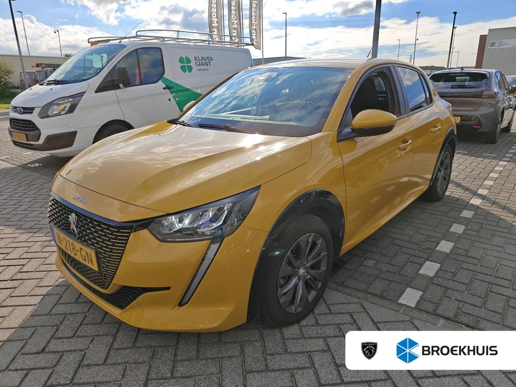 Peugeot e-208 EV Active Pack 50 kWh | Fase 3 laden | Navigatie | Apple carplay | NL auto | 1e Eigenaar | Dealer onderhouden | Parkeersensoren |