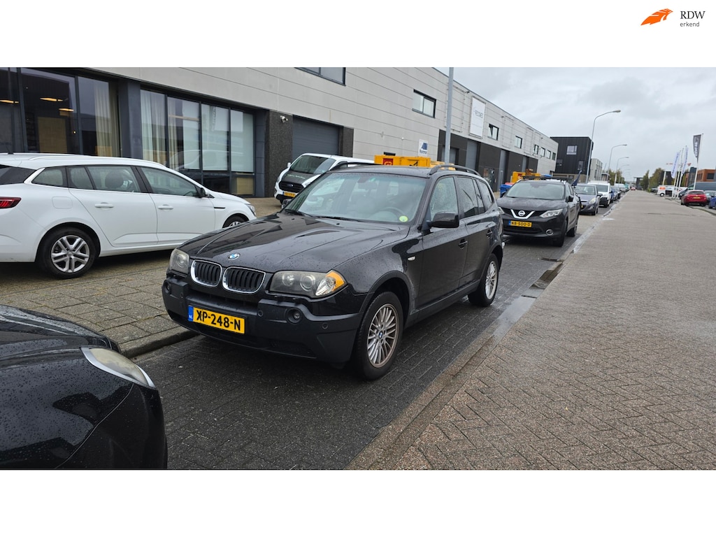 BMW X3 3.0i Executive AUTOMAAT